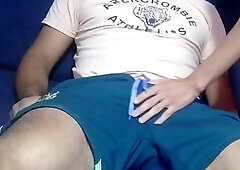 Esto siempre pasa cuando me quedo a solas con mi cuñado y aprovecho para sacarle toda su leche