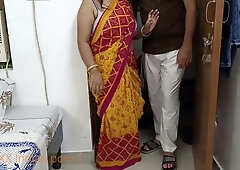 Indian housewife welcomes cooler repairman into her bedroom for a secret anal encounter
