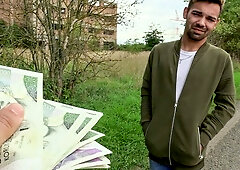 This slutty bottom is not afraid of king-sized penises