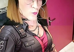 Transvestite Mrs.🤶🏻Claus And Her Big Cock In Miniskirt. VaneSsaBiTCHx PariSChienneTrvprod91