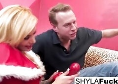Hawt Shyla's Xmas Creampie