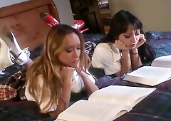 Lesbian babes Kiss and Suck Every Other