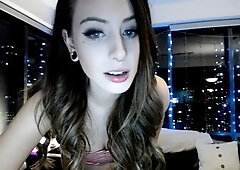 Amateur Webcam Babes Going Solo
