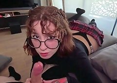 Brujita Roja Teen Gets Banged On The Couch Onlyfans Video