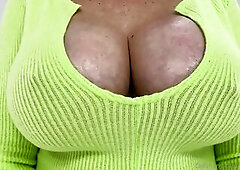 Solo Gill ellis youthful aka Lady sonia shows large titties close-up