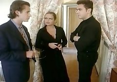 Beautiful looking brunette lady gets her amateur asshole fucked hard