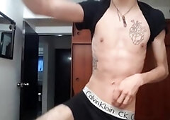 BarebackLatinoz: Skinny latin loves nailing