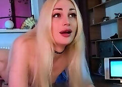 Amateur Webcam Cute Teen Plays Solo with Big Dildo