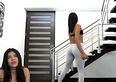 Glamour amateur striptease