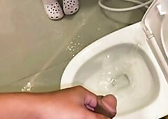 pleasured when banging Binor's vagina in the baths until this babe ejaculates inside