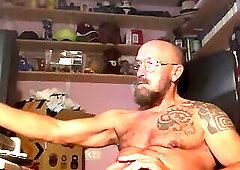 Hugot 93 pajote web y condon