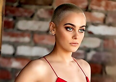 Lusting After The Fresh New Girl Paris Amour