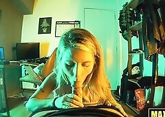 Tiny Golden-haired Likes Creampie