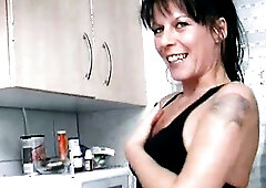 Gilf Hoe Pissing & Masturbates With Banana