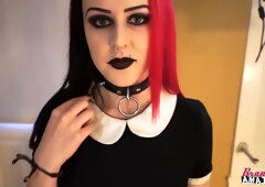 Amateur goth girl in casting couch blowjob