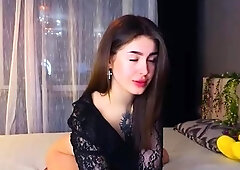 Amateur webcam babe showing her sexual goods