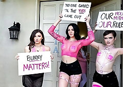 Awesome FFM fuck with gorgeous Charlotte Sin and Maya Woulfe