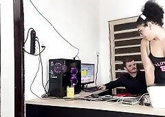 nasty ally goes to her ally's work and sucks him until this guy cums