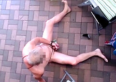 Big hunk gets wild with hardcore gay cumshots