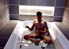 Colombian pair having sex in the jacuzzi of a motel in Medellín, Colombia