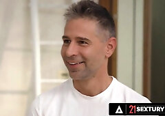 twenty one SEXTURY - Hawt Nurse Shalina Devine Gets Spitroasted After double penetration Quickie!