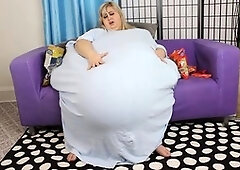 Chubby feedee Ivy Davenport indulges and gorges until she bursts