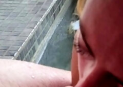 Hot busty Blonde enjoyed an outdoor handjob