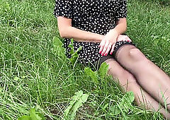 Public demonstrating in pantyhose and heels