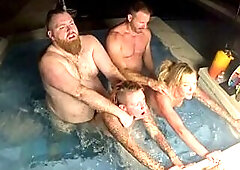 Sexy Tub Fuckfest With Deliah Grace And Lola Maverick