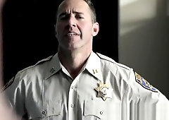 Amateur police man fucking raw ass