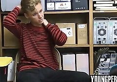 Security officer arrested a young thief in the store