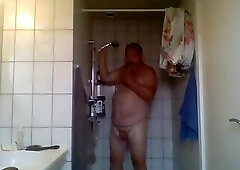 Normal bath - fat bear