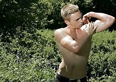 Aaron Skyline stroking his hard dick to get himself off