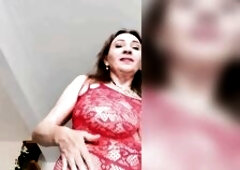 The Queen of Overalls: Breasty Granny MariaOld Dazzles! Shaggy Twat Close-up.