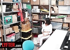 Shoplyfter - Hot Ebony Chick Gobbles On Security Officers Dong In Swap For Her Freedom