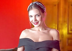 Godlike hottie in stockings Henessy opens her crack for a large dick