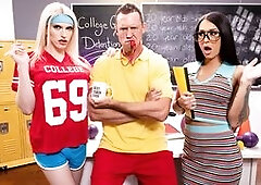 Bisexual coach blows and bangs trannies