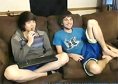 straight twinks messing around