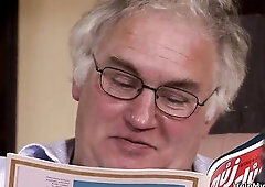 Hubby calls a dude to screw his wife