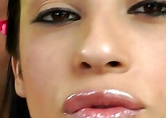 babe Yasmin Pires fucked by her make up artist stud