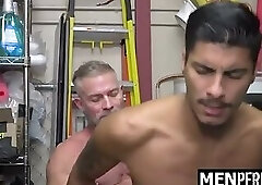 The Sexy Delinquent Stole Stuff from The Mall - Menperps