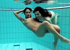 Nina And Zlata Oduvanchik Underwater Lesbians