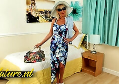 Edging movie with hypnotic angel from Mature NL Solo