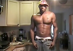 Diesel Washington Shaking His Ass