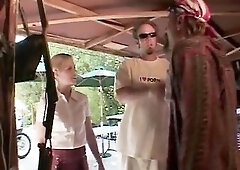 See this experienced blond chick get her constricted booty stretched wide by thick fingers in a immodest garage romp, then eagerly suck it clean with 