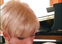 Pretty short haired blonde gets fucked