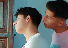 Tea or suck, the ultimate choice