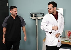 Cesar Rossi blows and fucks doctor Angel Ventura