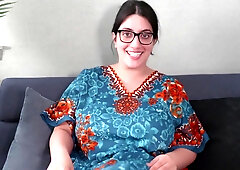 Sarah Arabic - Horny Arabian Woman At Eid Catches You Looking