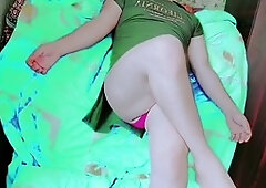 Steamy crossdresser Crossdresserkitty flaunts her big hips and style